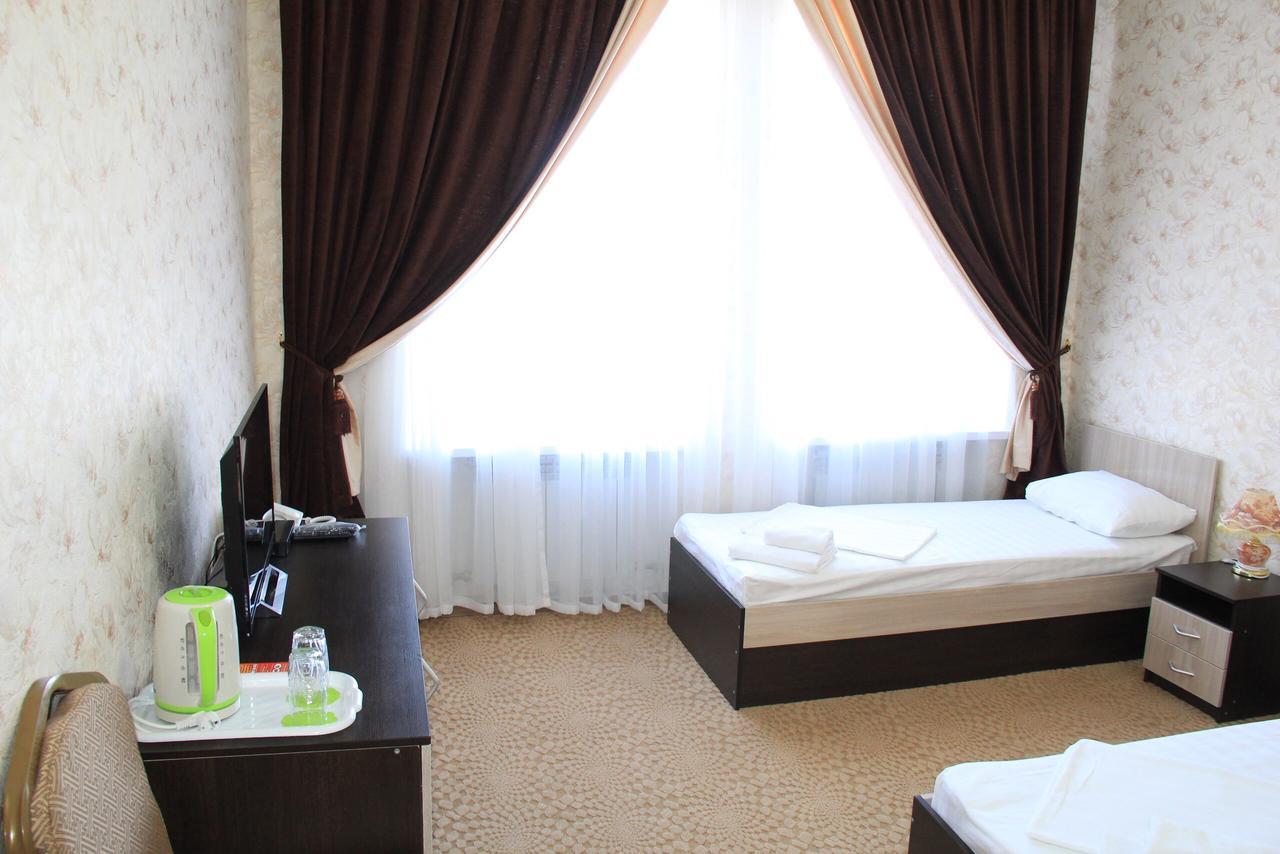 Hotel "Aishadeluxe" Taraz Esterno foto