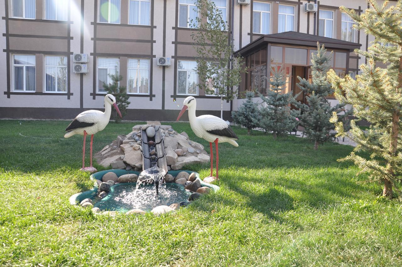 Hotel "Aishadeluxe" Taraz Esterno foto